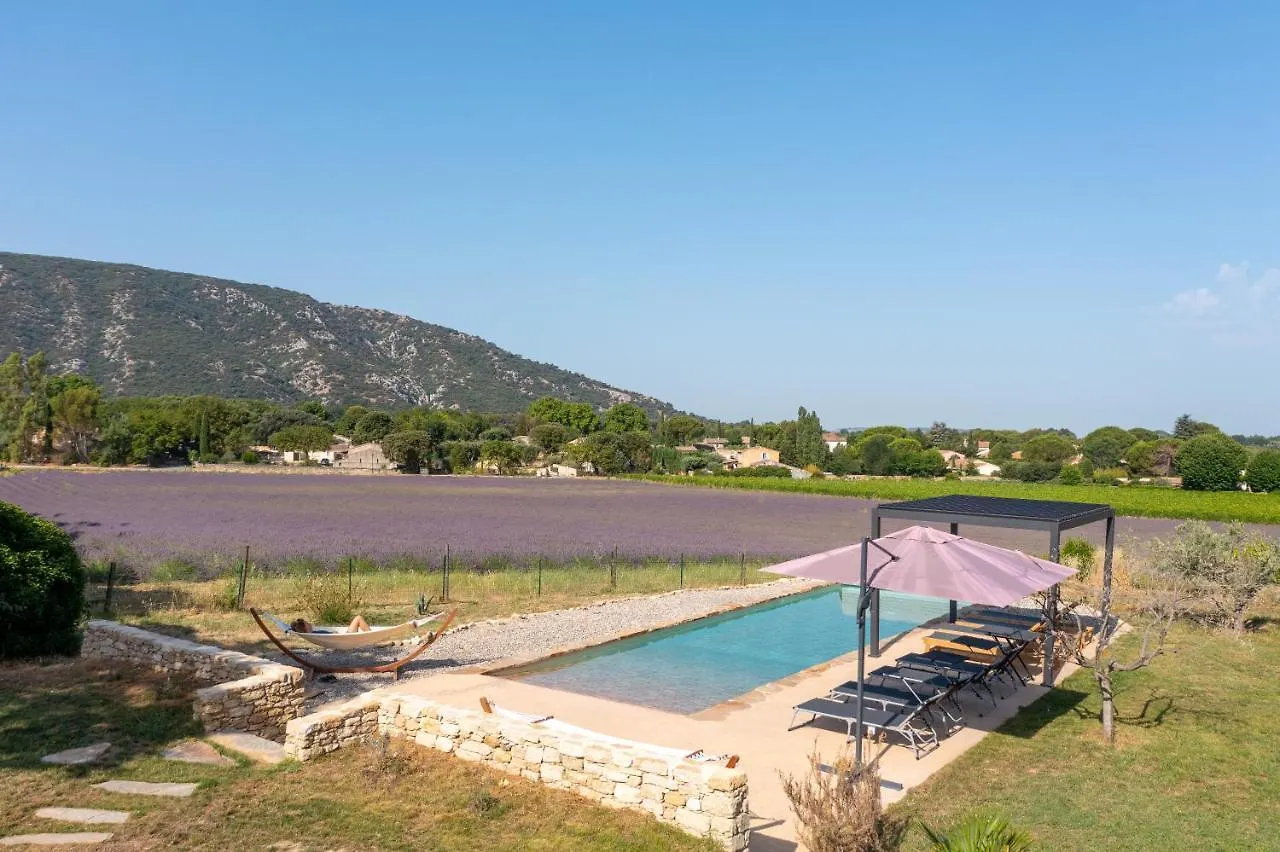 Domaine Mas Cote Cour Villa Maubec  0*, Maubec (Vaucluse) France