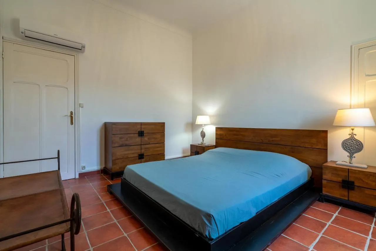 Holiday home Domaine Mas Cote Cour Villa Maubec
